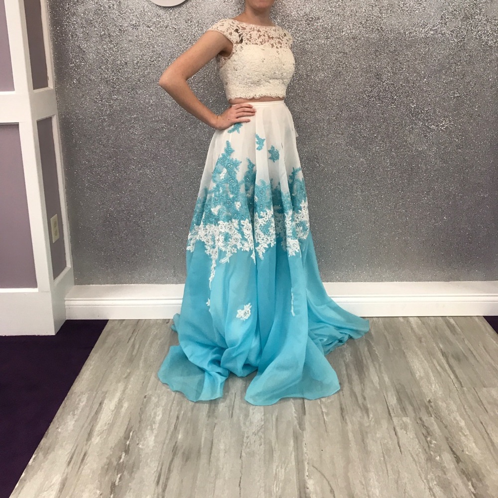 👗Sherri Hill Blue & White 2piece Prom Dress👗 - Picture 5 of 8